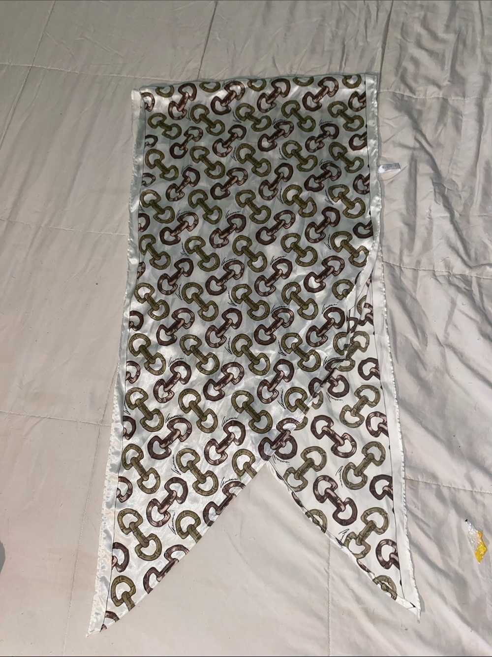 Gucci vintage silk-twill horsebit print scarf head wrap